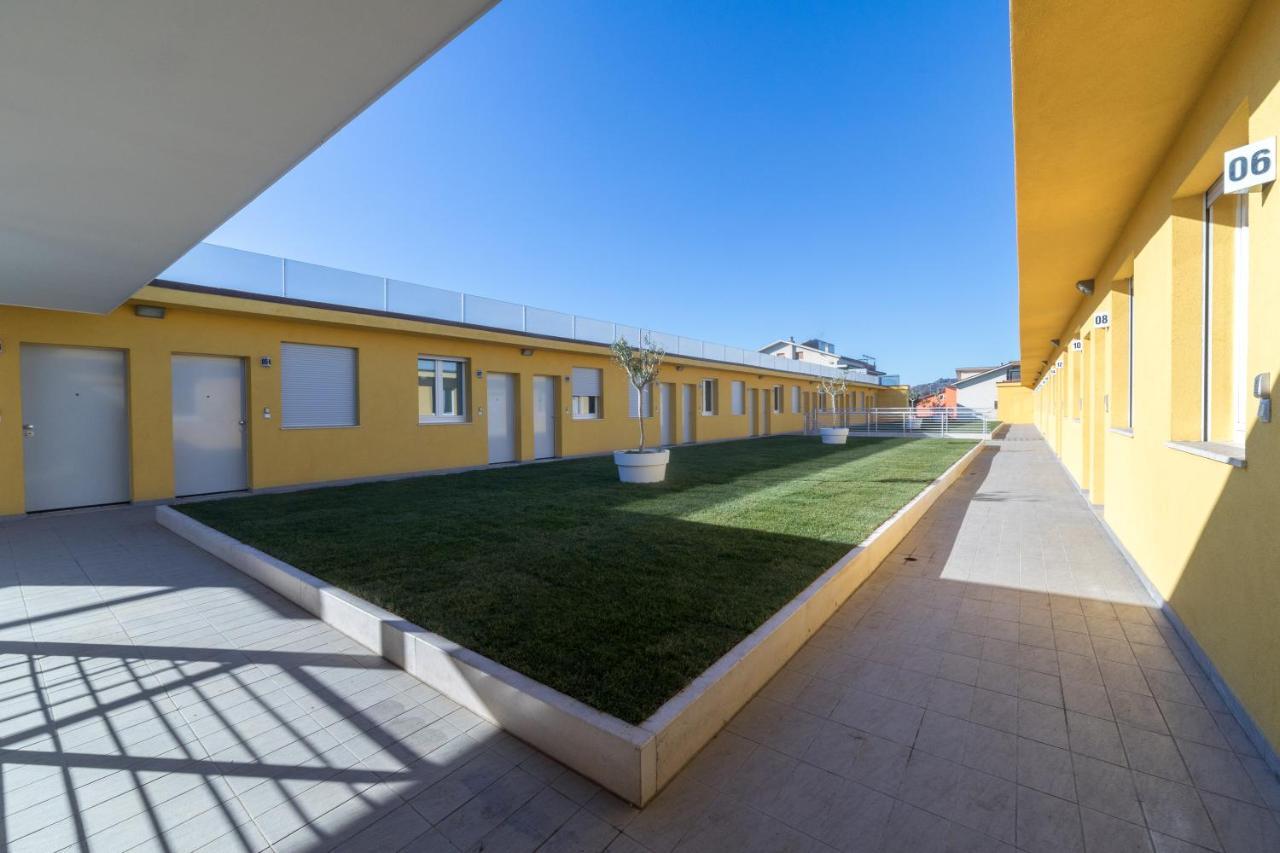 Aspio Residence Камерано Экстерьер фото